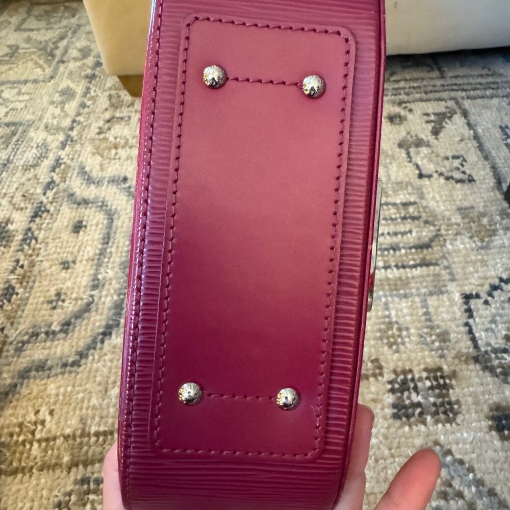 Louis Vuitton Epi Eden Red Fushia Bag - Picture 2 of 10